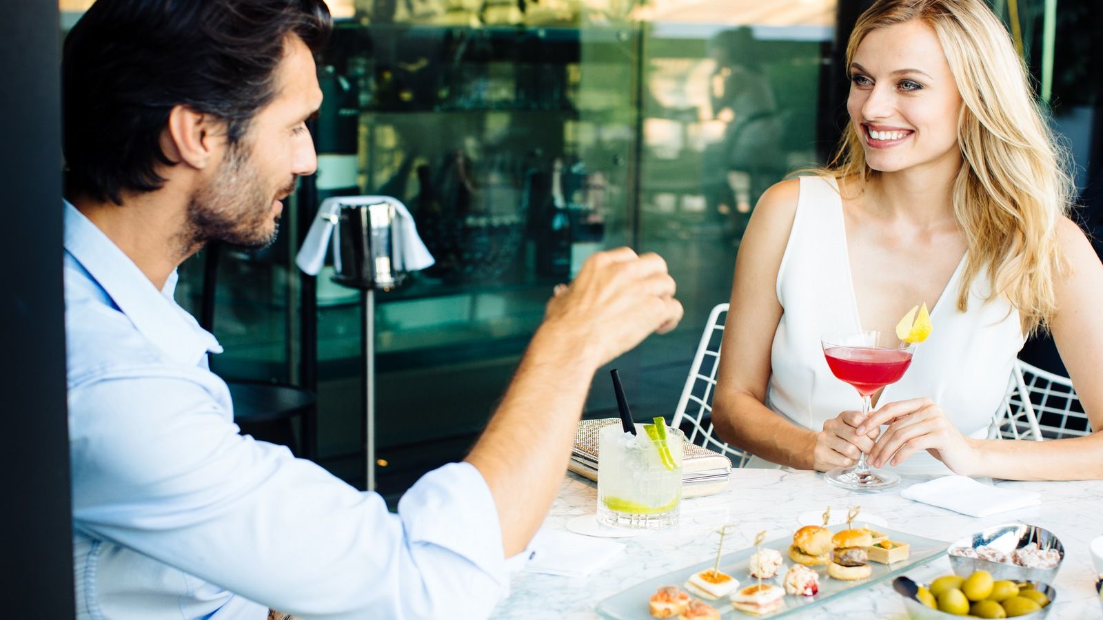 cocktail with finger food